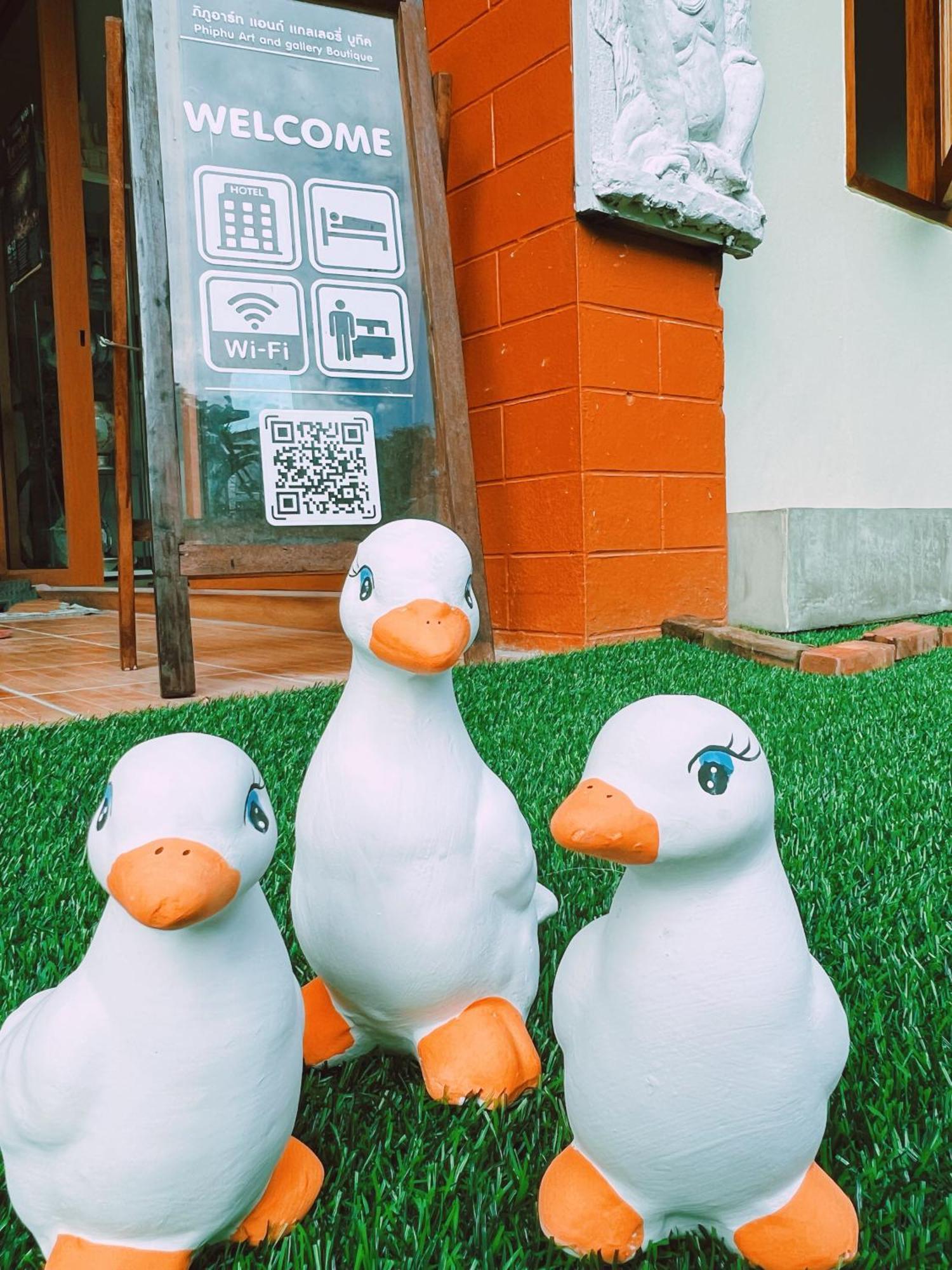 Phiphu Art And Gallery Boutique 素可泰 外观 照片